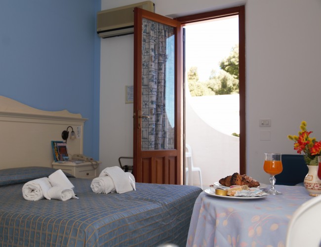 Giugno in albergo orizzontale: 43,00€!! - Villaggio sicilia